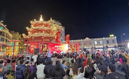 請到廣東過大年丨汕頭躋身全國“年味小城”，百變魔方年貨集市開市